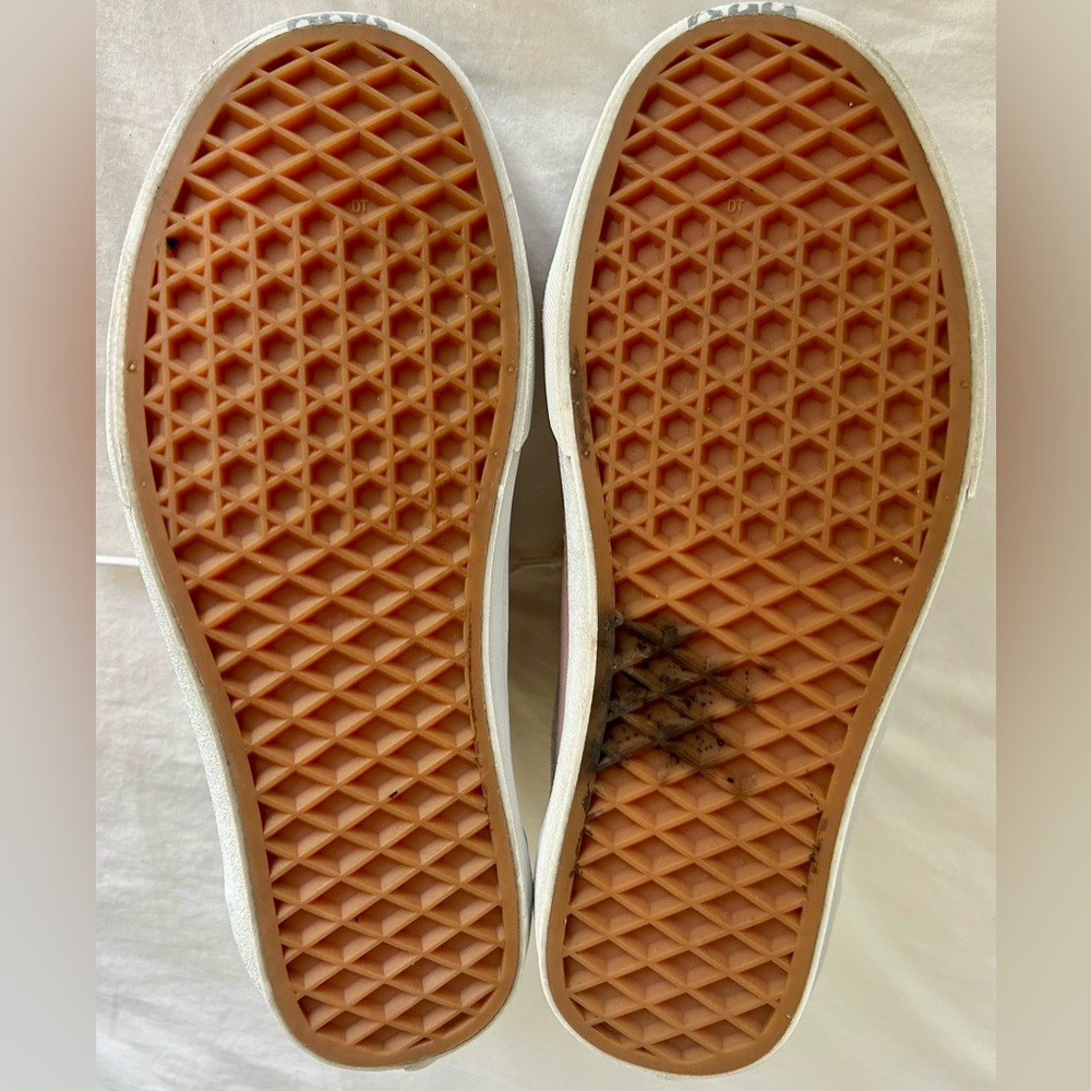 VANS Old Skool Pink Suede Women's Sneakers - Picture 9 of 11